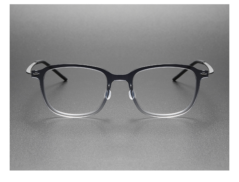High Quality Beta Titanium gradual gray Frames Square Glasses Frame display